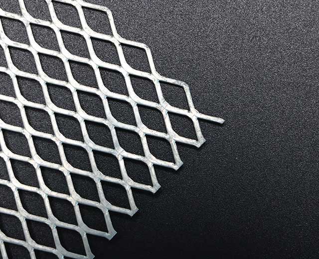 Why is diamond metal decorative net used by designers?