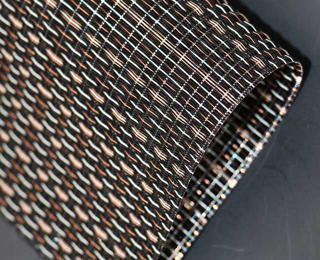 Production process of embossed metal decorative net and scre