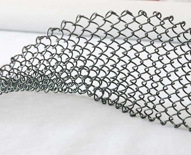 What are the advantages of spiral decorative mesh