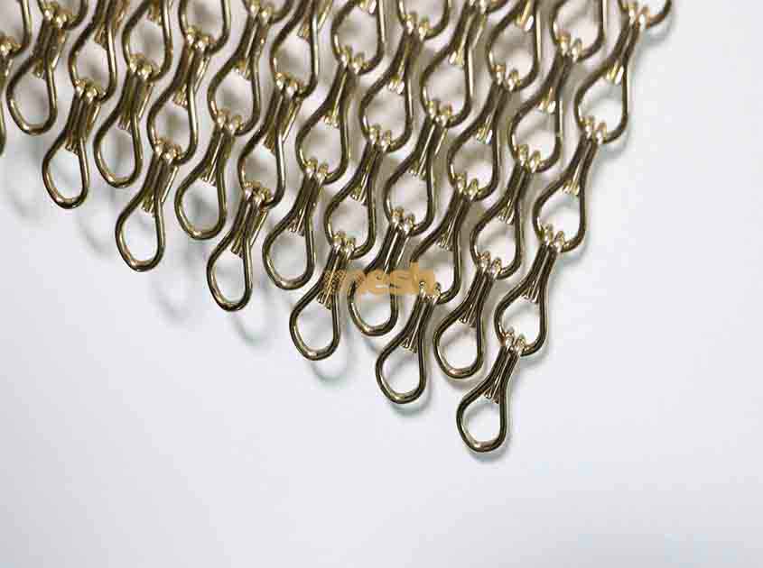 Chain Link Curtain: Balancing Privacy and Ventilation in Open Spaces