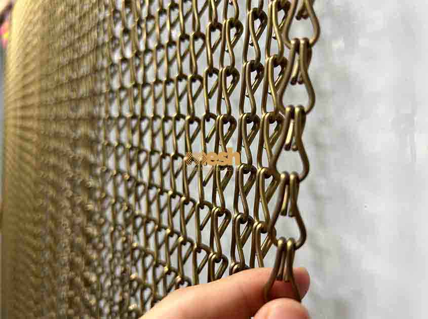 Exploring the Fire Resistance Properties of Chain Link Curtain