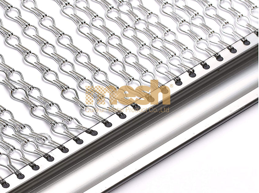 Chain Link Curtain: Where Style Meets Privacy with Artistry