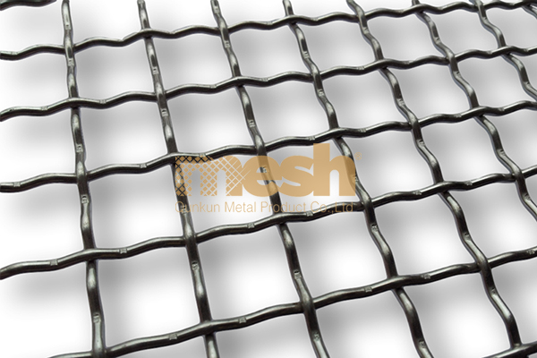 Architectural Woven Mesh: Balancing Privacy and Transparency